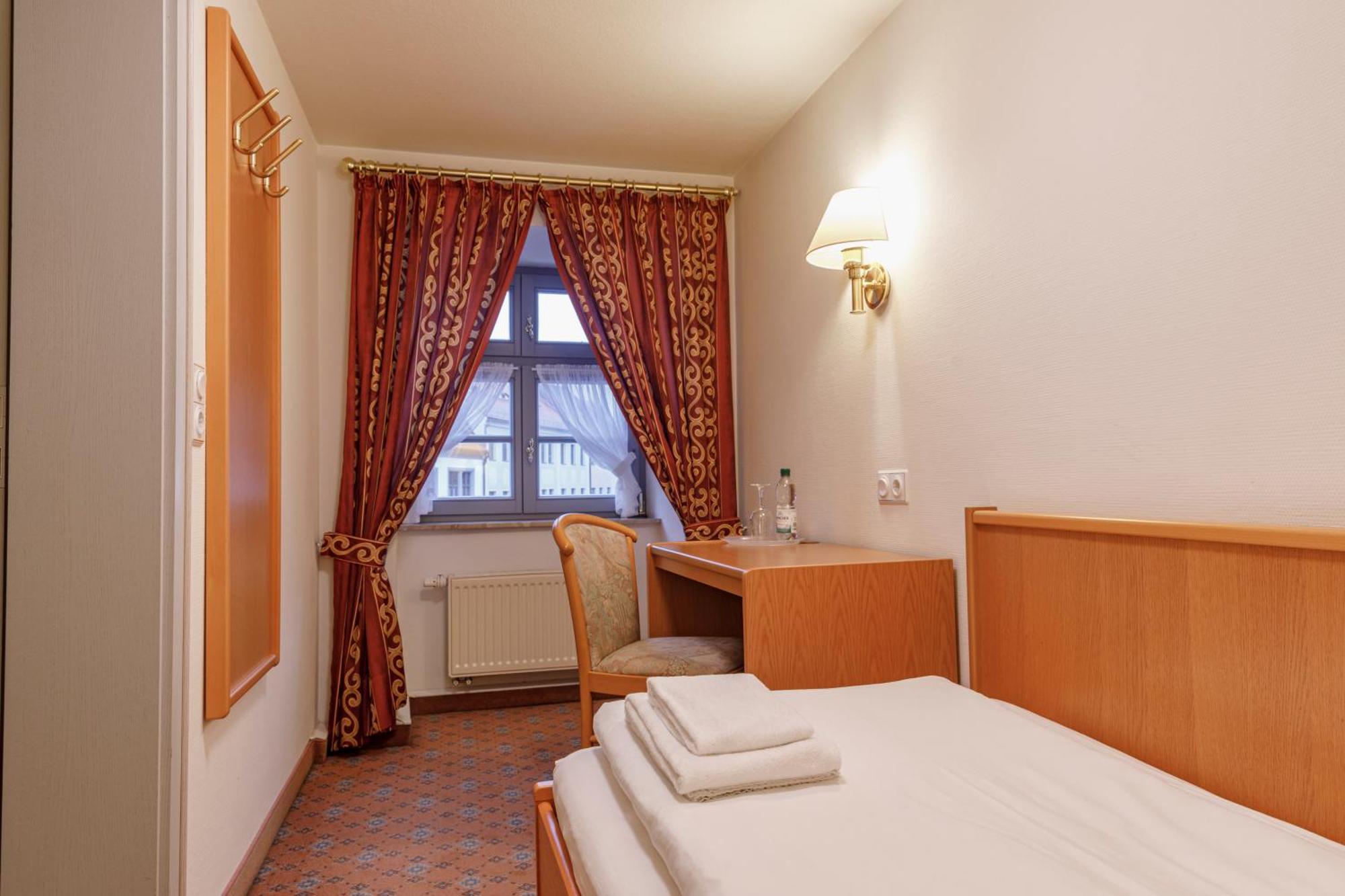 Schwerter Schankhaus & Hotel Meißen Buitenkant foto